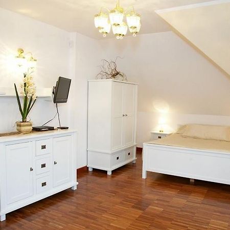 Zajazd Borowik Ostroleka  Extérieur photo