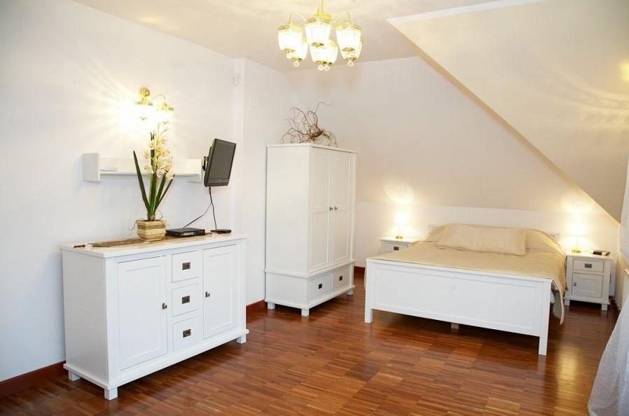Zajazd Borowik Ostroleka  Extérieur photo